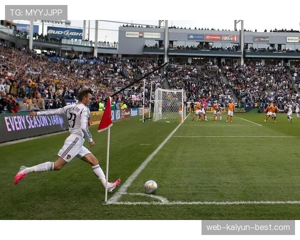 角球规则详解：什么情况下判角球？怎么发才合规？